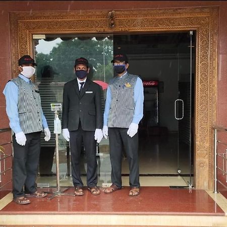 Hotel Sharada International Udupi Bagian luar foto
