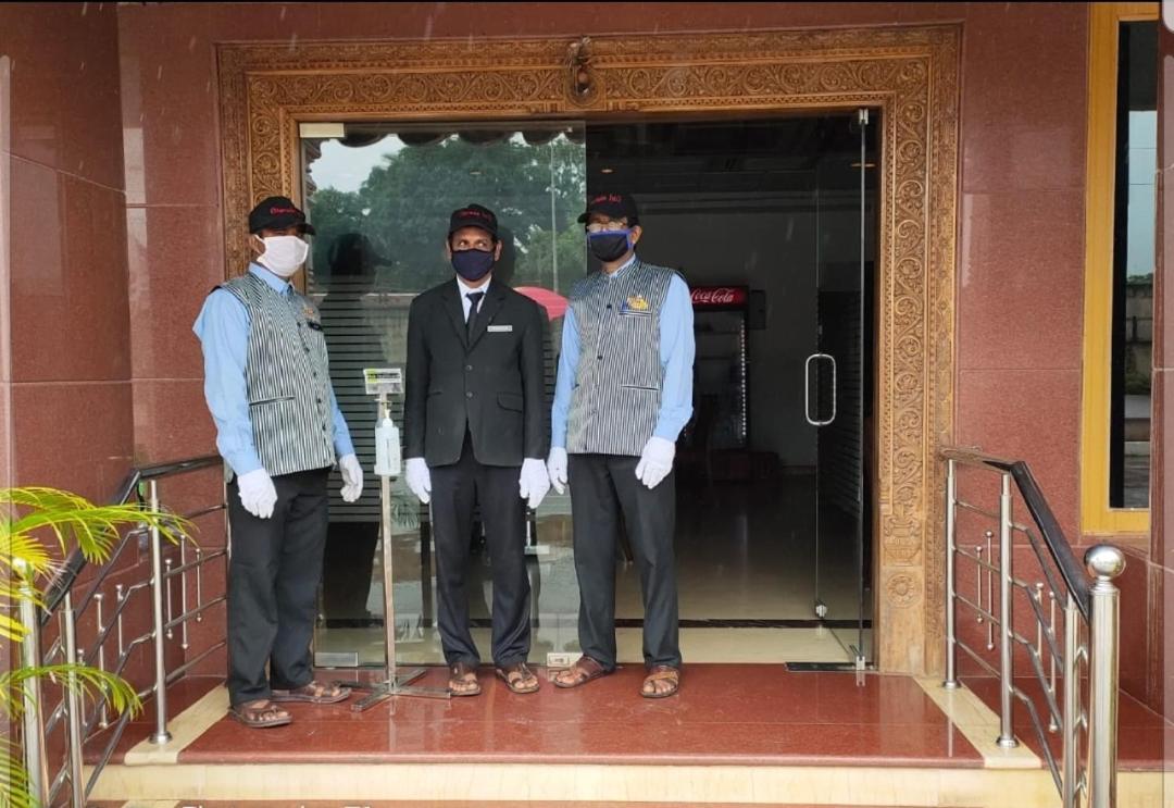 Hotel Sharada International Udupi Bagian luar foto