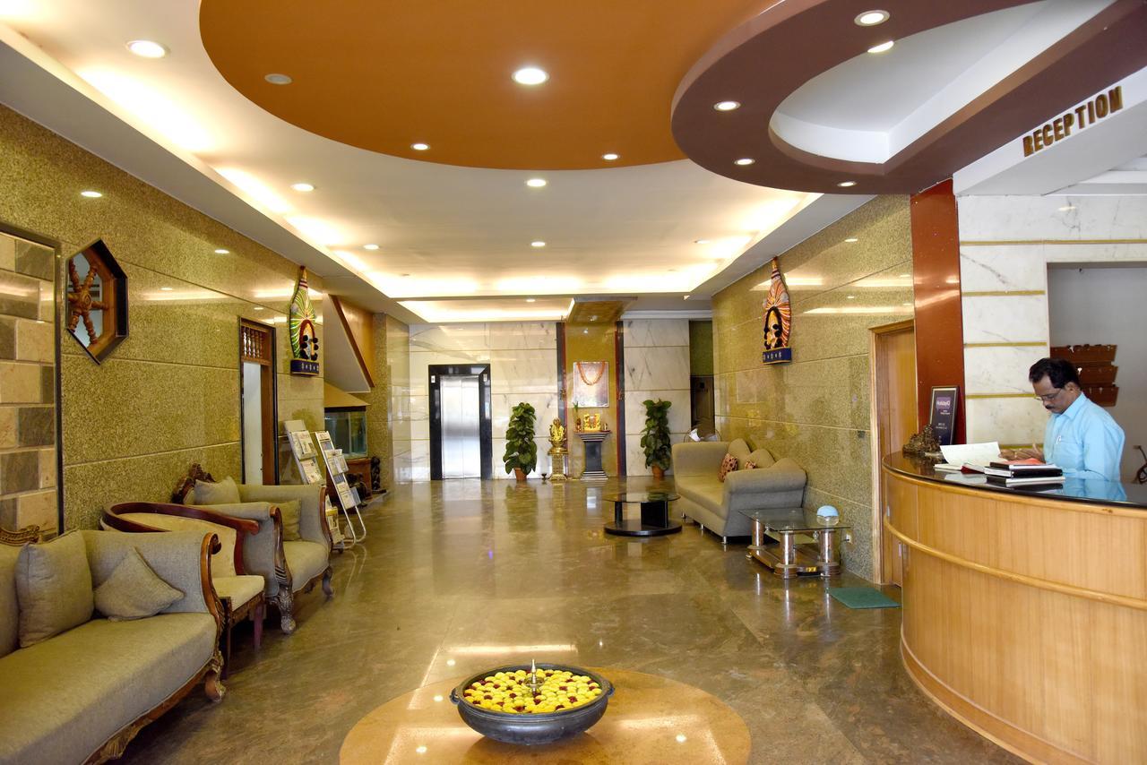 Hotel Sharada International Udupi Bagian luar foto