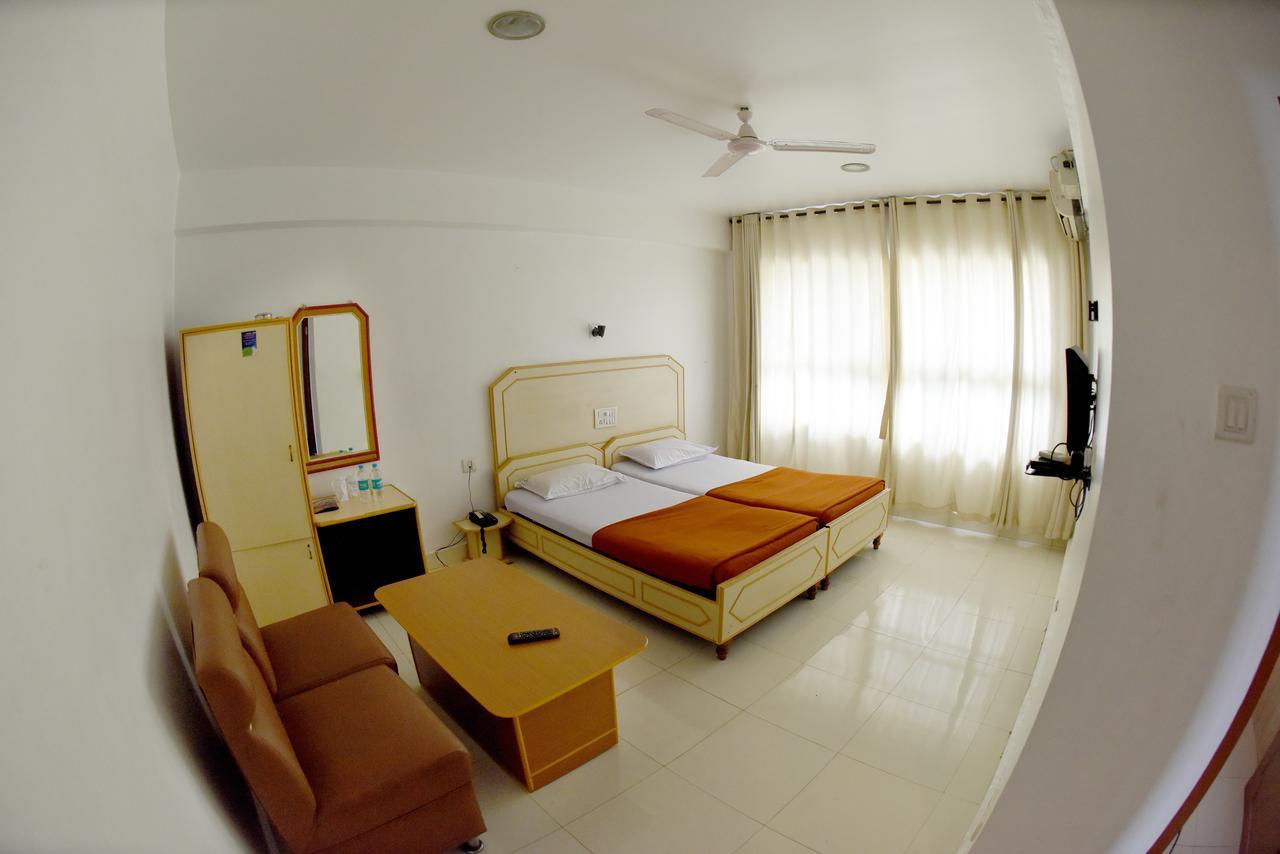 Hotel Sharada International Udupi Bagian luar foto