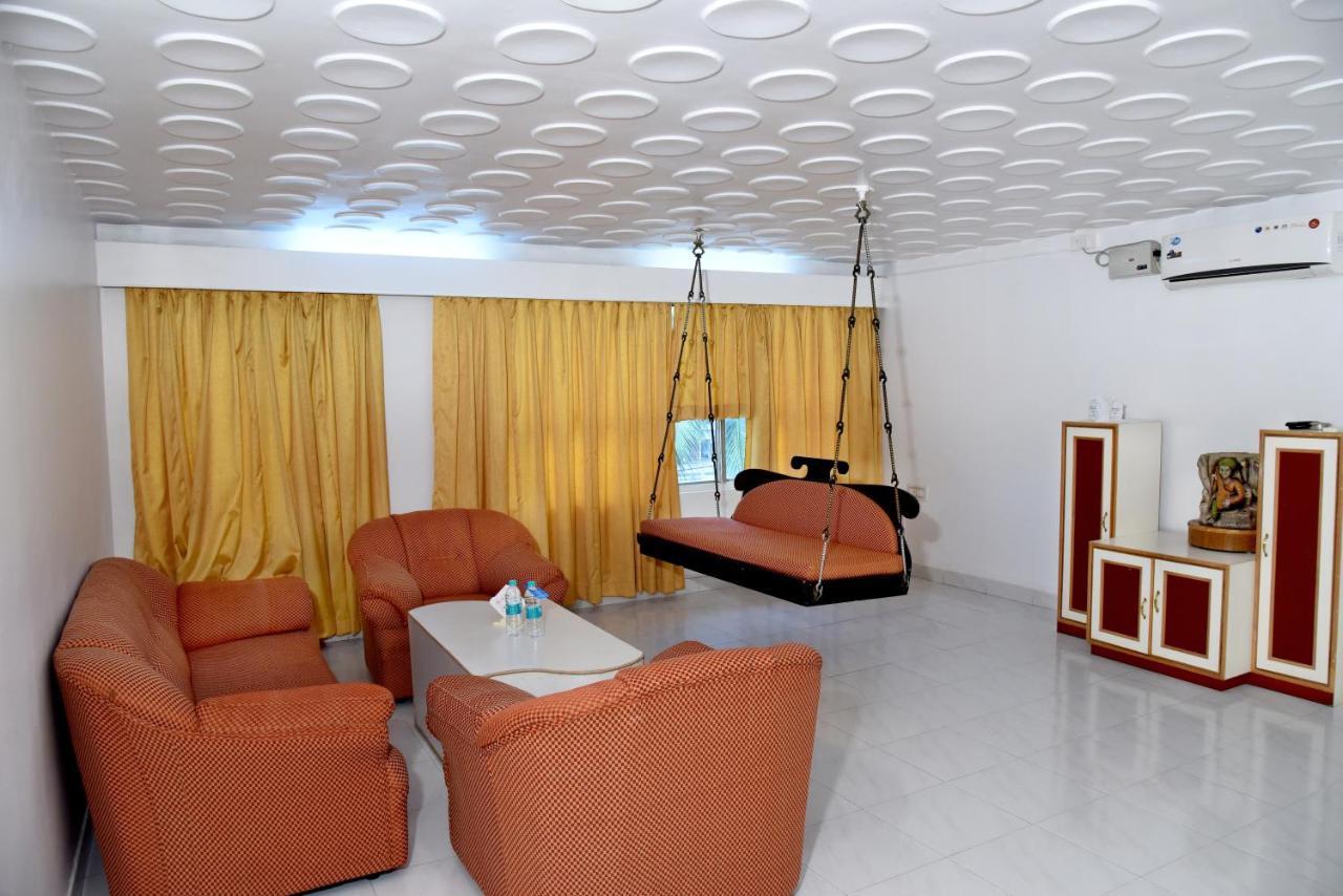 Hotel Sharada International Udupi Bagian luar foto