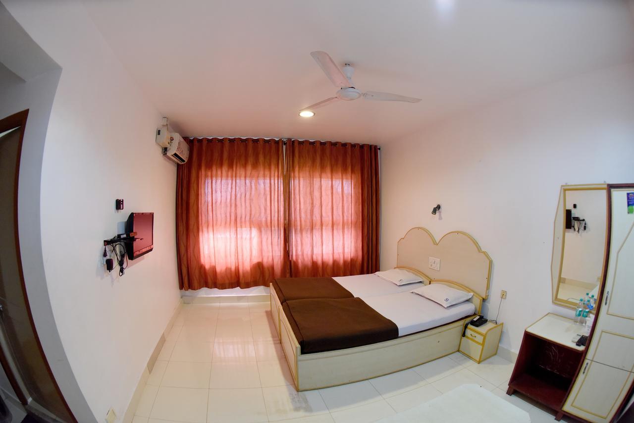 Hotel Sharada International Udupi Bagian luar foto